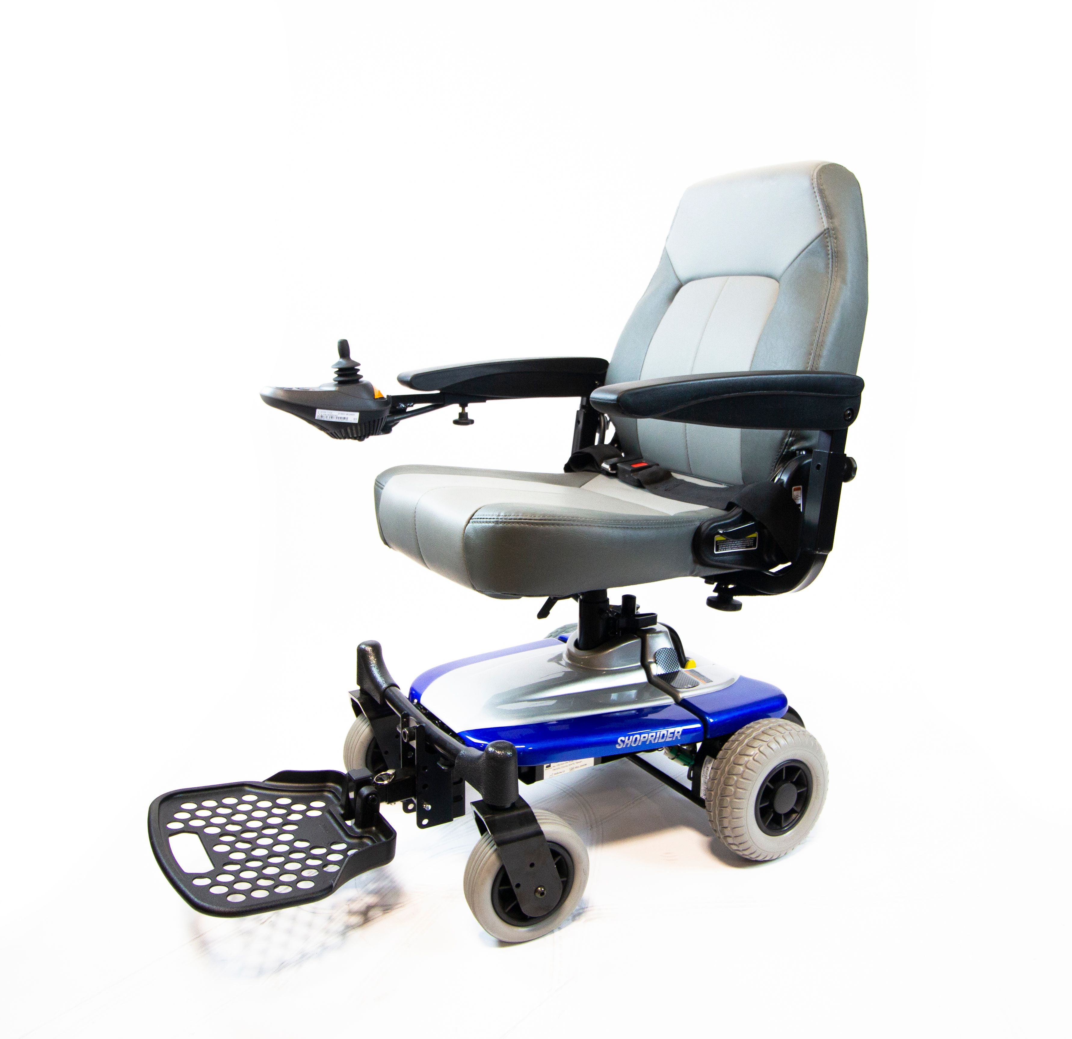 Front view of the Shoprider Smartie Power Wheelchair with lightweight Envirofriendly® battery design.